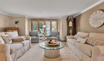230 Schimwood Ct, Amherst, NY 14068