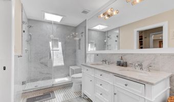 7601 PERSIMMON TREE Ln, Bethesda, MD 20817
