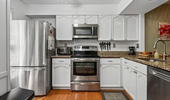 2544- D S ARLINGTON MILL Dr, Arlington, VA 22206