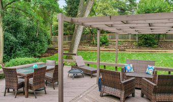 3735 Tremont Ln, Ann Arbor, MI 48105