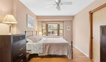 25 Gardiner Dr, Amagansett, NY 11930