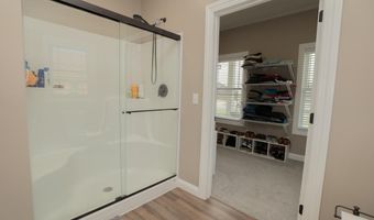 106 Timber Trl, Anna, OH 45302