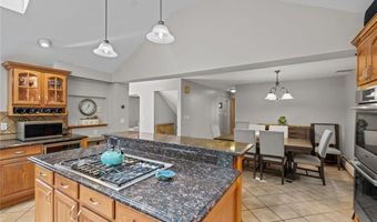 151 Old Jenckes Hill Rd, Lincoln, RI 02865