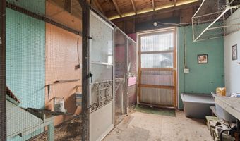 24352 State Hwy Ee, Aurora, MO 65605