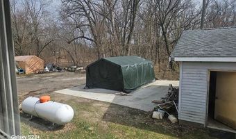 11035 Charles Dr, Argentine, MI 48418