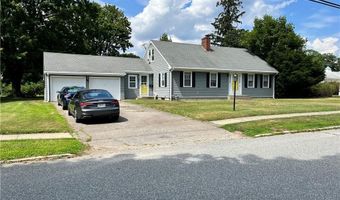 40 Aaron Ave Ave, Bristol, RI 02809