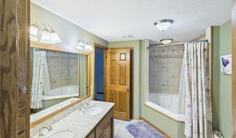16714 Queens Rd, Avon, MN 56310