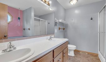 4566 Westlake Ct, Bel Aire, KS 67220