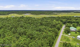 39 Th St, Bay St. Louis, MS 39520