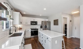 1209 10th Avenue Pl SE, Altoona, IA 50009
