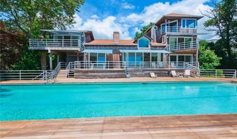 275 Boston Neck Rd, Narragansett, RI 02882