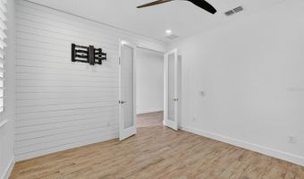 830 MANNS HARBOR Dr, Apollo Beach, FL 33572