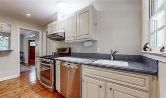 2461 Woodridge Dr, Decatur, GA 30033