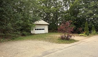 21 7th St, Auburn, ME 04210
