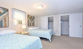 17 Melbourne Dr, Narragansett, RI 02882
