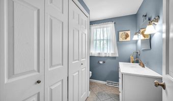 7 Beechwood Cir, Cromwell, CT 06416