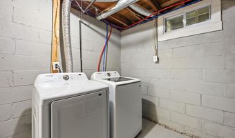 738 W BIRCHTREE Ln, Claymont, DE 19703