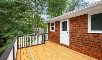 6 Acre Ave, Barrington, RI 02806