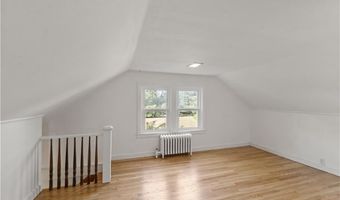 90 Hilltop Rd, East Providence, RI 02914