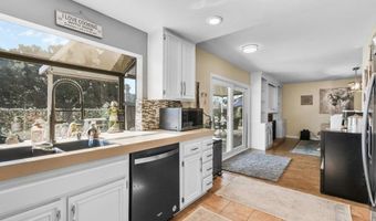 1355 Knoll Dr, Oceanside, CA 92054