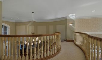 7 Champagne Ter, Bedford, NH 03110