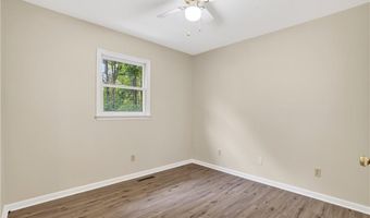 2387 Woodridge Dr, Asheboro, NC 27205