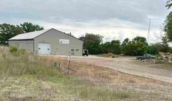 601 E 10th St, Alton, IA 51003