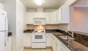 23 PIERSIDE Dr 229, Baltimore, MD 21230