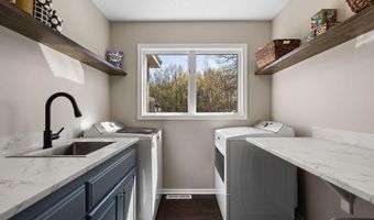 15020 Uplander St NW, Andover, MN 55304
