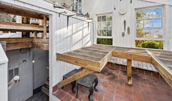 429 Sperry Rd, Bethany, CT 06524