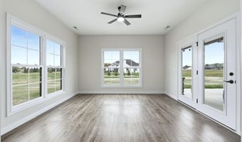 2213 Golfview Dr, Auburn, IN 46706