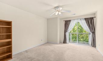 44096 NATALIE Ter 302, Ashburn, VA 20147