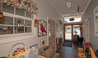 342 S Monroe St, Alderson, WV 24910