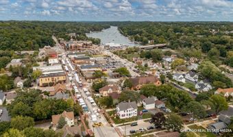 102 Center St, Algonquin, IL 60102