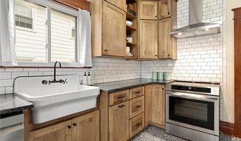 701 11th St NW, Austin, MN 55912