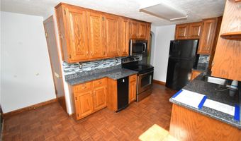 209 Sipple Ave, Amherst, OH 44001