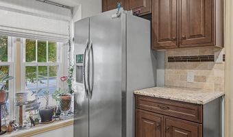 130 WOODEN CARRIAGE Dr, Hockessin, DE 19707