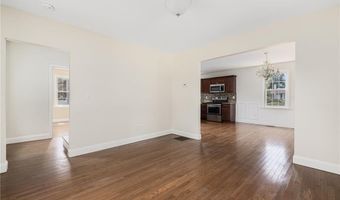 6 LARKSPUR Rd, Warwick, RI 02886