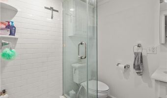 16 Shields St 2, Newport, RI 02840