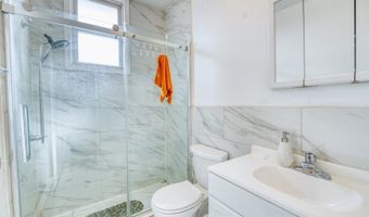 233 Avenue B, Bayonne, NJ 07002