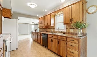 1209 Highland Dr, Auburn, IN 46706