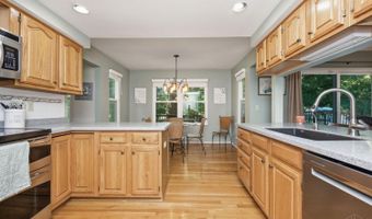 1167 Greens Farm Rd, Cincinnati, OH 45102