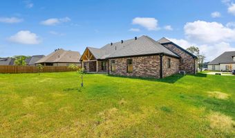 6048 Majestic Waters Dr, Benton, AR 72019