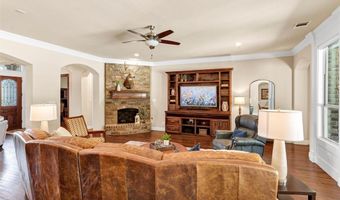 105 Parc Oaks Dr, Aledo, TX 76008