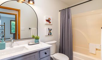1023 Florida Ave, Ames, IA 50014