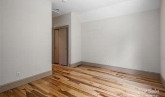 135 Spooks Branch Rd, Asheville, NC 28804