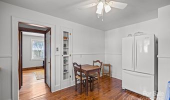 495 Fairview Rd, Asheville, NC 28803