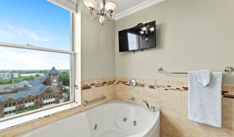 77 S Evergreen Ave 1103, Arlington Heights, IL 60005