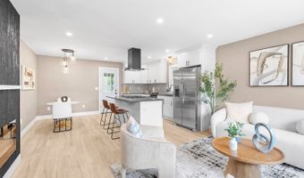 8 Andrea Dr, Alloway, NJ 07462