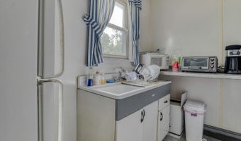 213 S Main St S, Milltown, NJ 08850